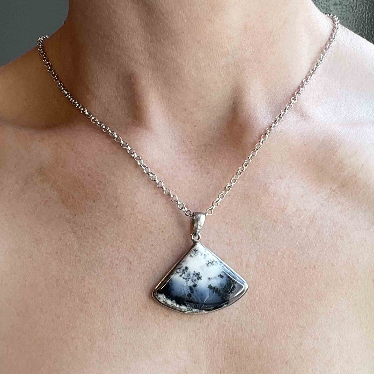 Silver Dendritic Moss Agate Pendant Necklace